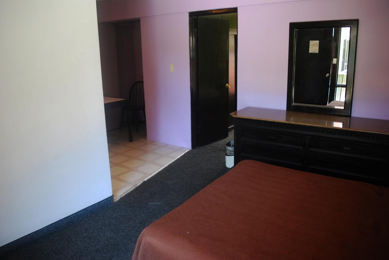 Hotel Suites Royal Тихуана Екстериор снимка